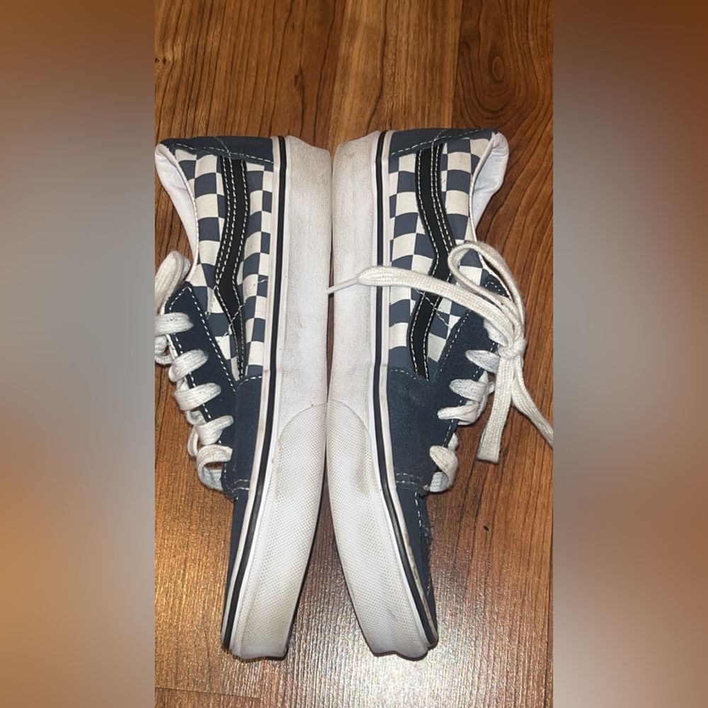 Women’s Vans - Picture 2 of 4
